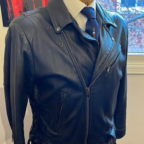 CANADIAN leather motorcycle jacket - Fits Medium Large - PROUDLY Made in Canada - Picture 1 of 8